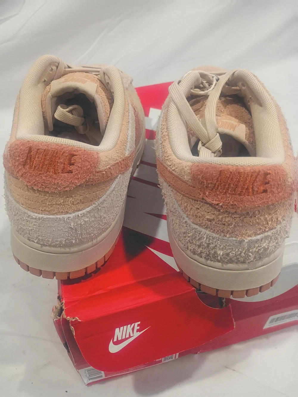 Nike Kids Shoes - White/Red Nike Dunk Low (Kids)